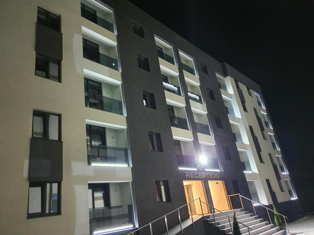 Aparthotel Nevada - Apartamente Köstence Dış mekan fotoğraf