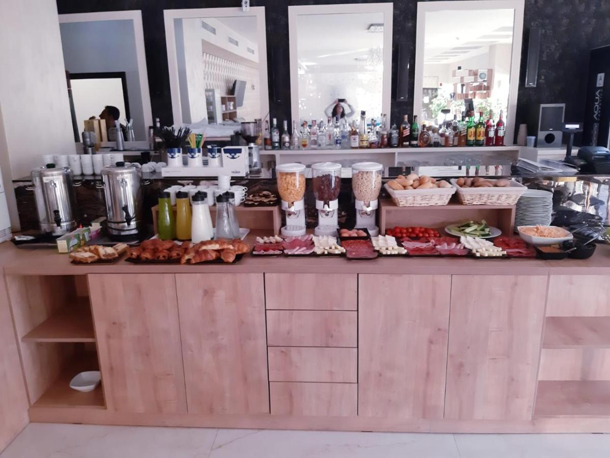 Aparthotel Nevada - Apartamente Köstence Dış mekan fotoğraf